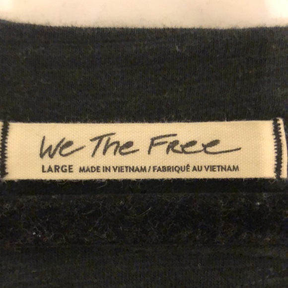 We The Free Distressed V-Neck T-Shirt - Picture 7 of 7